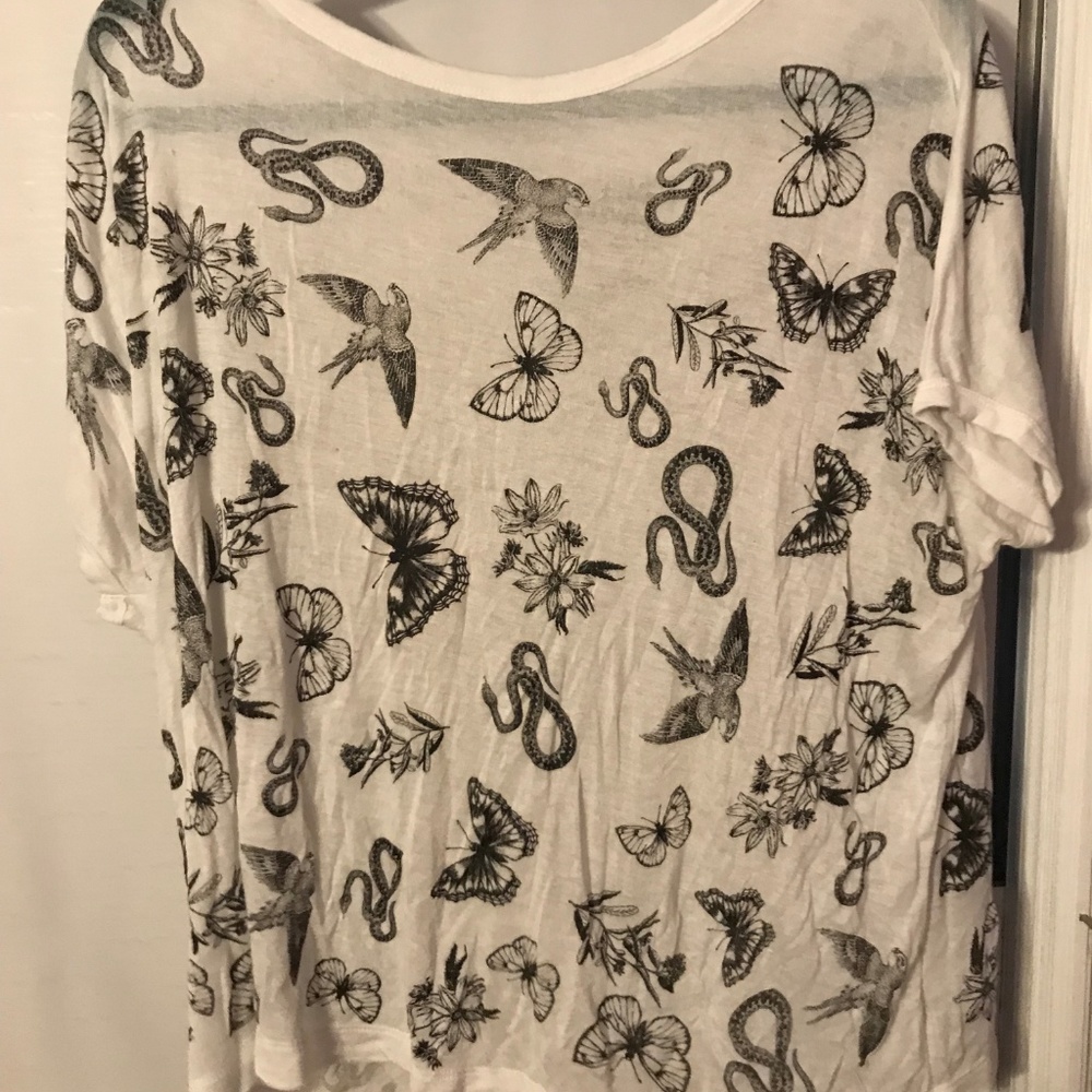 Loose fitting patterned shirt